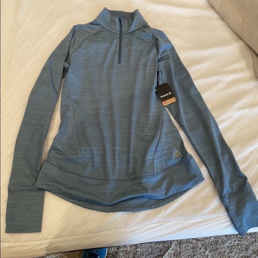 Reebok Pull Over